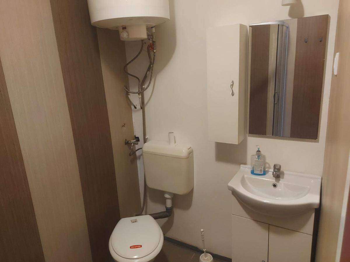 Hullam Panzio Bed & Breakfast Hajdúszoboszló Екстериор снимка