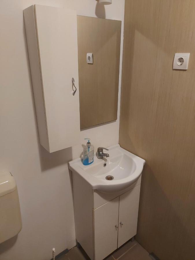 Hullam Panzio Bed & Breakfast Hajdúszoboszló Екстериор снимка